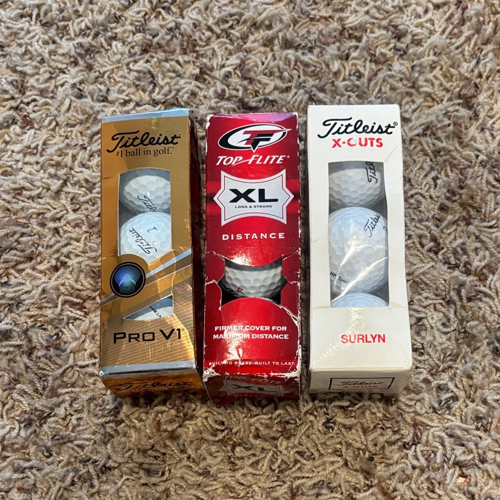 Titleist Golf Ball Trio Pack - White and Gold Accents